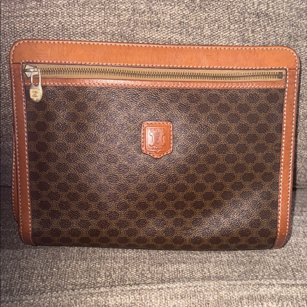 Woman’s Vintage Celine Clutch Bag!!